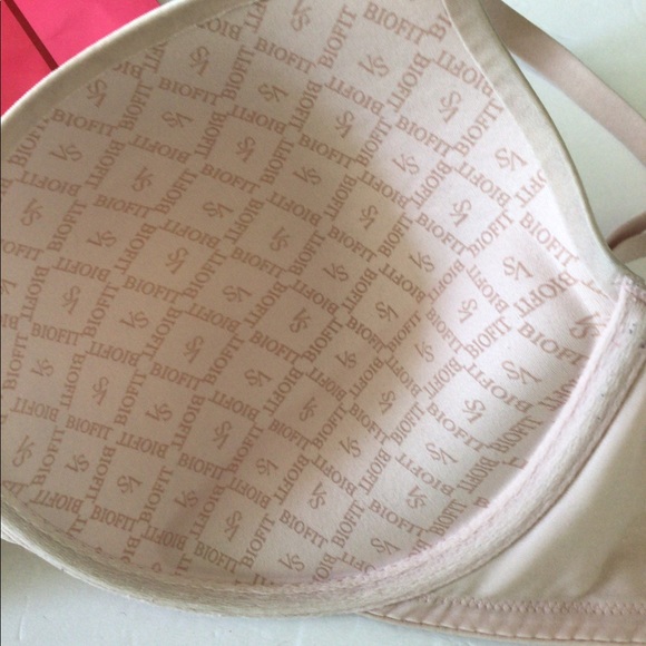 VICTORIAS SECRET BIOFIT PADDED FULL COVERAGE BRA - Picture 5 of 13